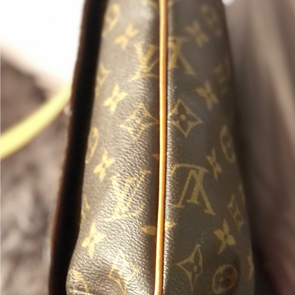 Louis Vuitton Monogram Musette Salsa GM - Picture 4 of 11